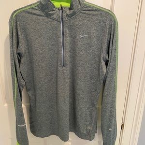 Nike Women’s 1/2 Zip